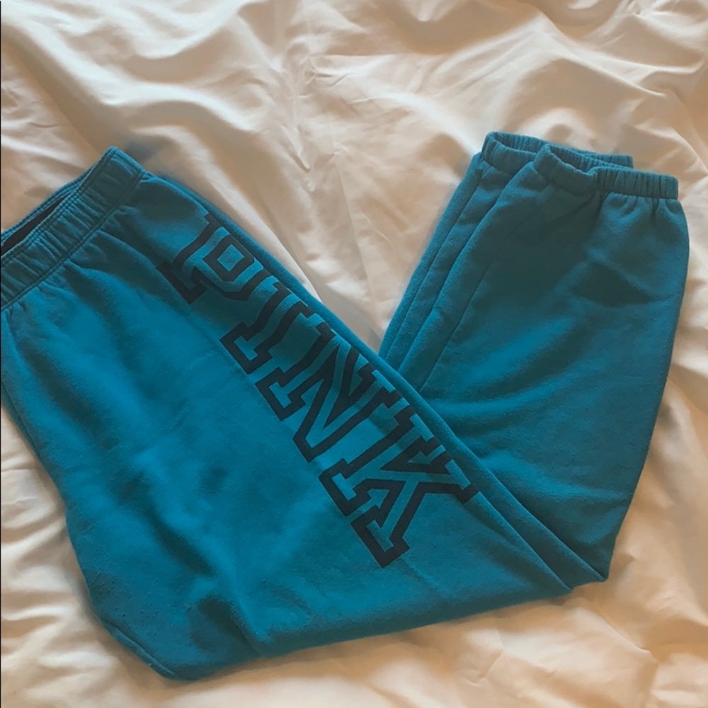 Victoria’s Secret PINK sweats 💙